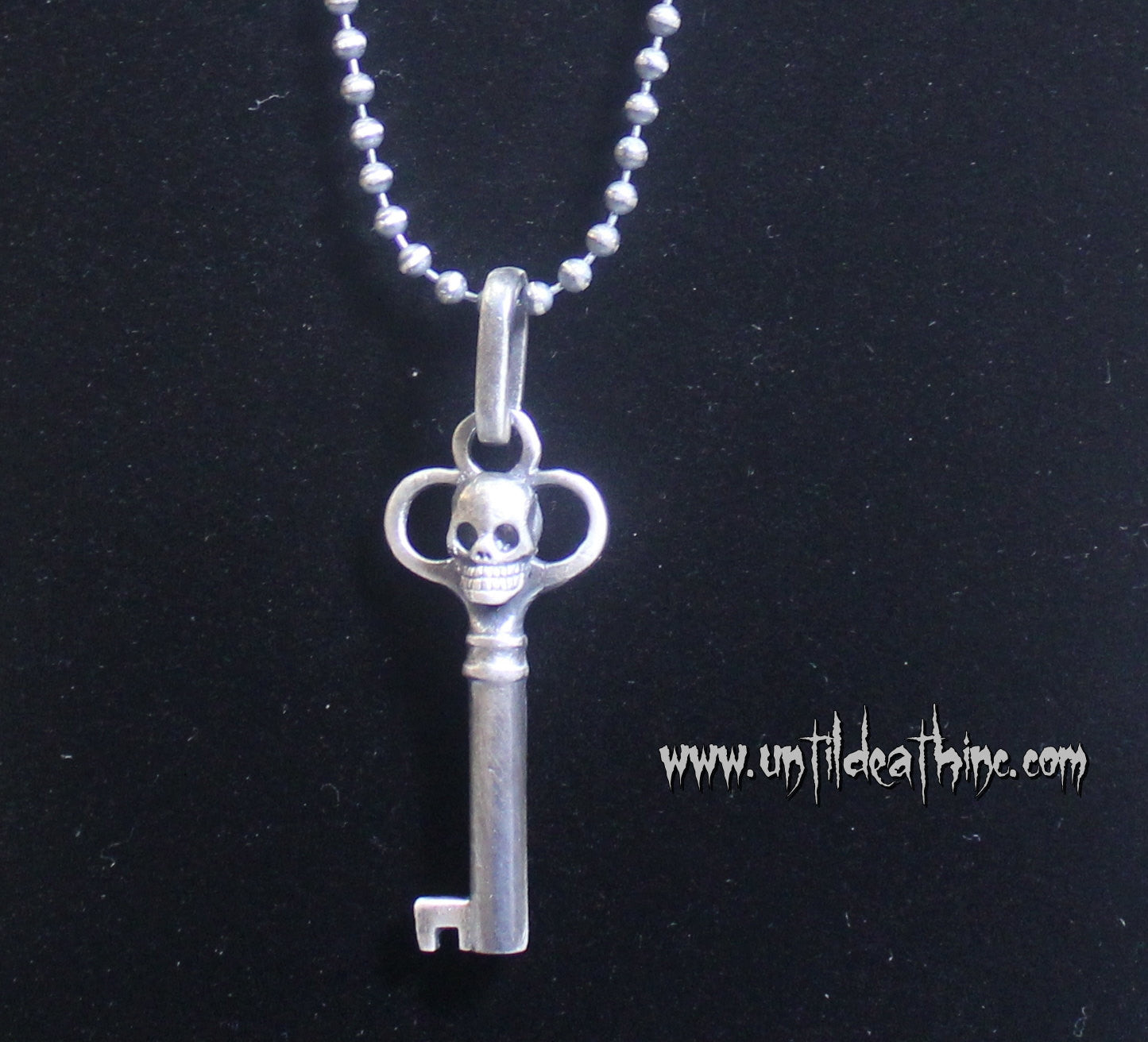 Antique Key with Skull -UDINC0144