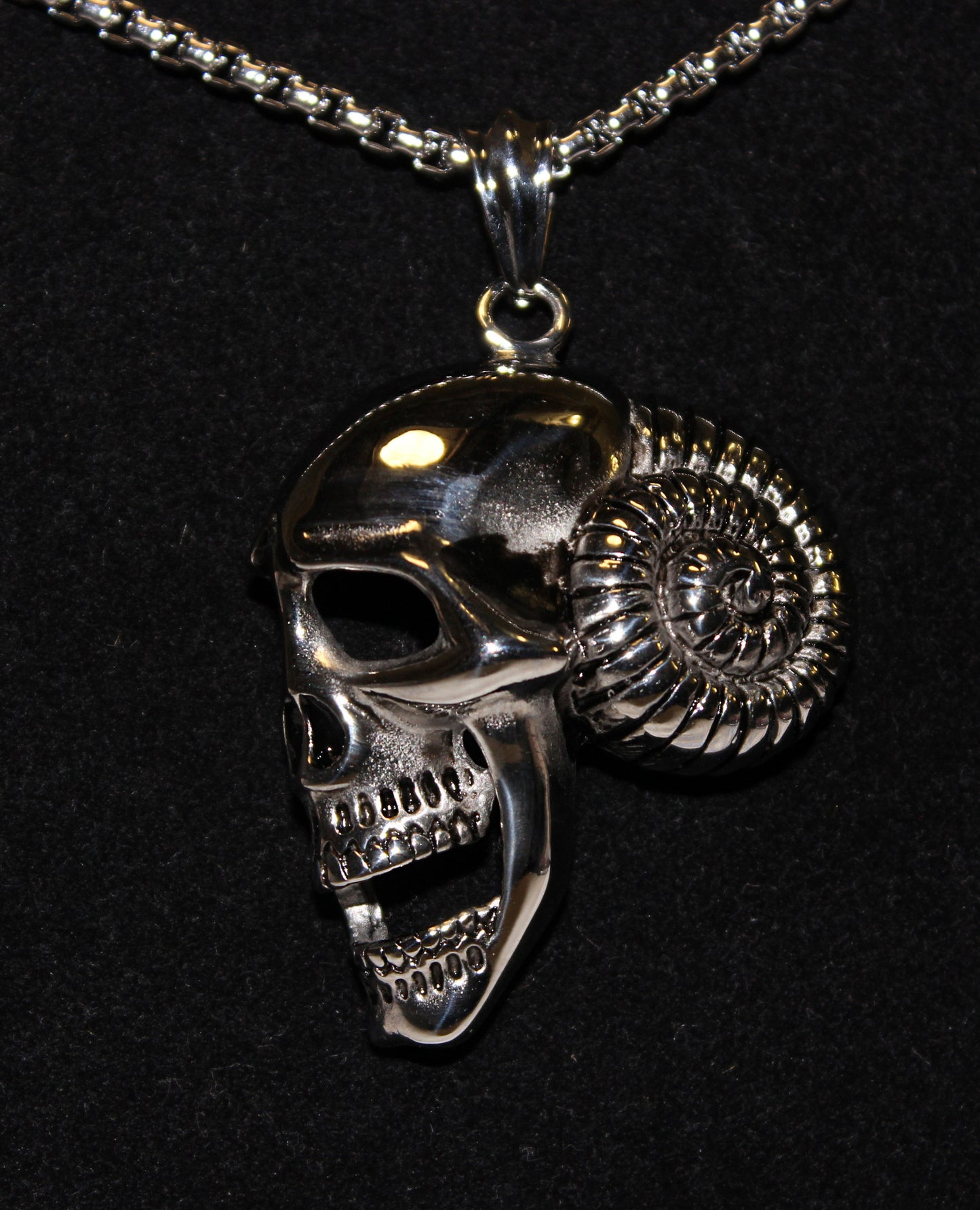 Stainless Steel Skull with Shell Pendant- UDINC0474
