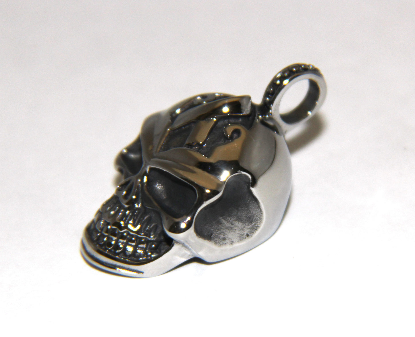 Stainless Steel Small Skull with Ribbon Pendant- UDINC0471