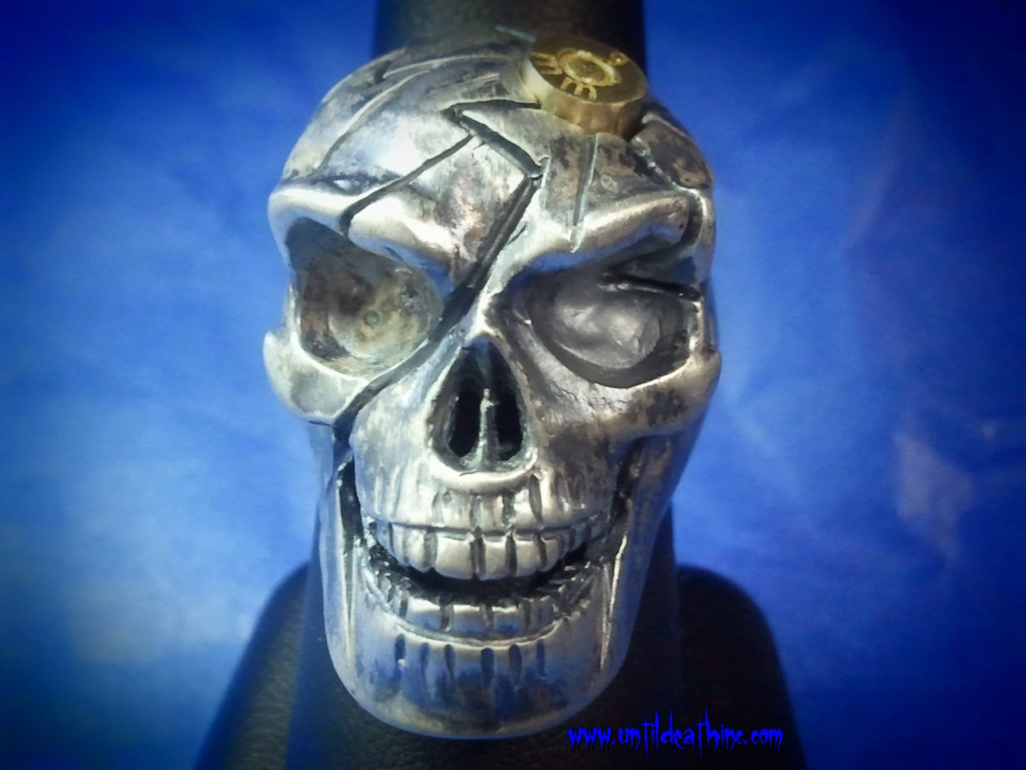 Big Daddy cracked skull with 9mm cartrage in Head in Sterling Silver -UDINC008