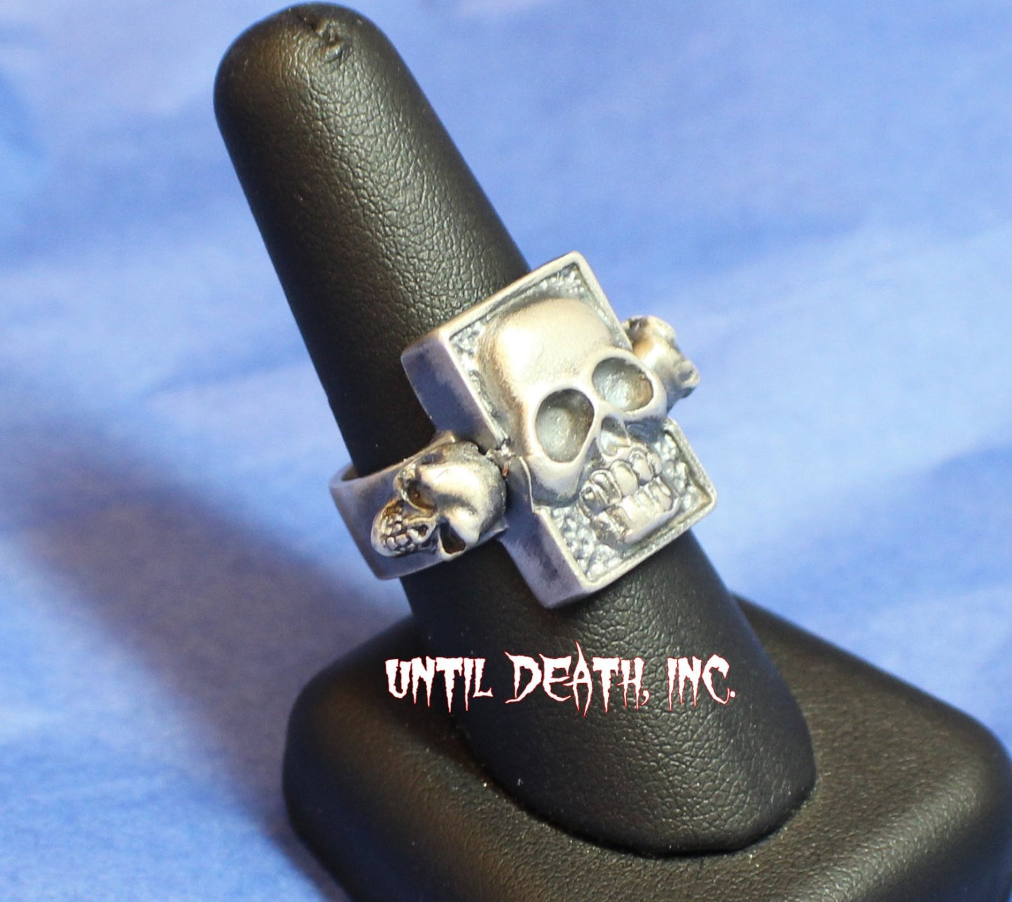 Skull Phantom-UDINC0017