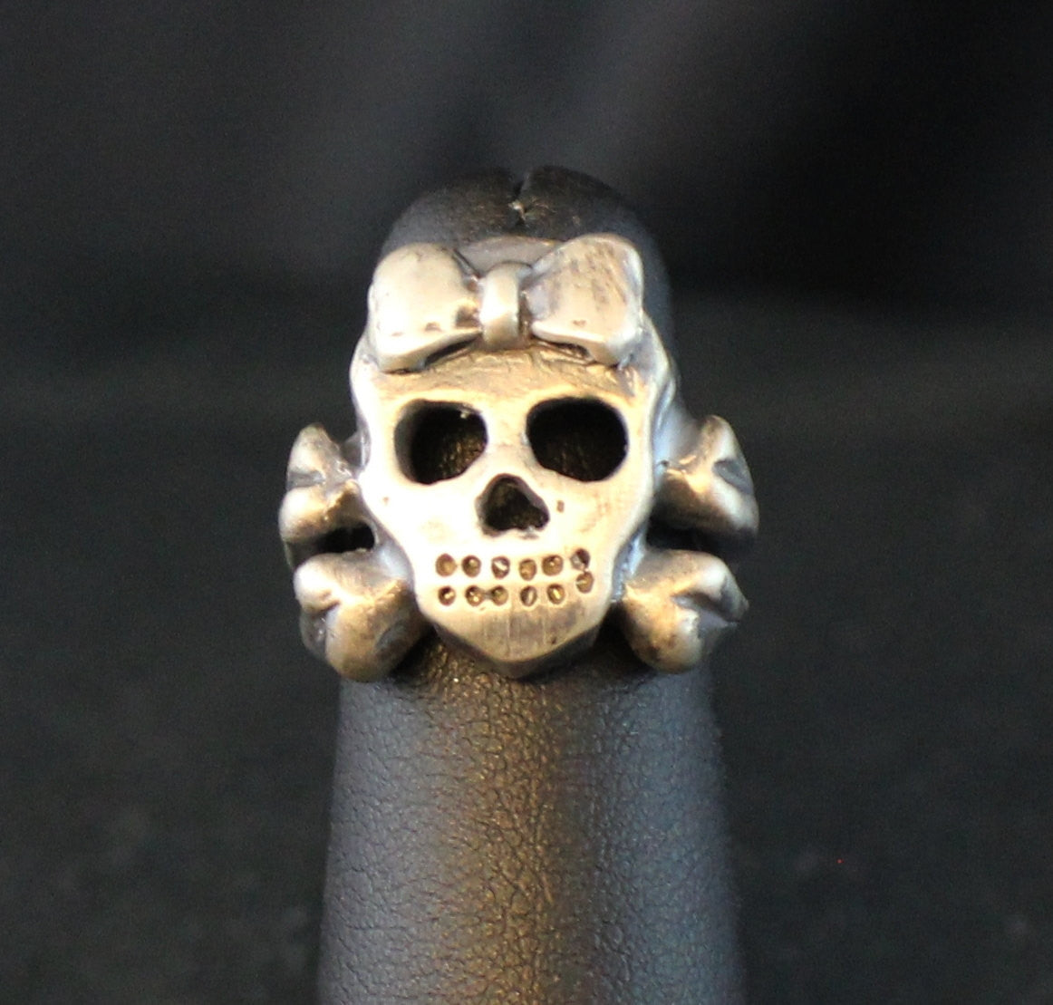 Girl 2025 skull ring
